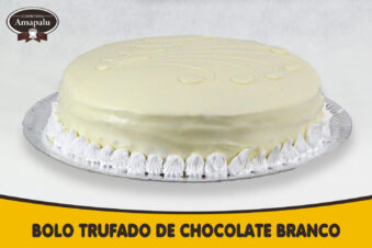 BOLO TRUFADO DE CHOCOLATE BRANCO