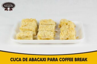 Cuca de Abacaxi para CoffeBreak